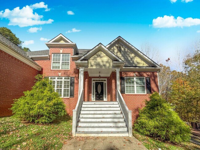 Building Photo - 4 BR 3 BA Gem in Arthur Hills!