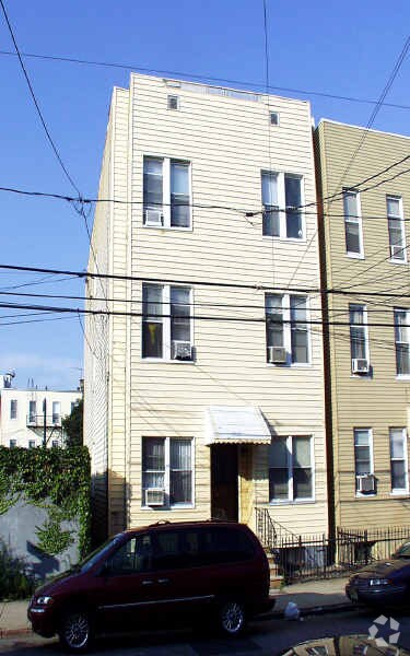 Foto del edificio - 149 Hopkins Ave