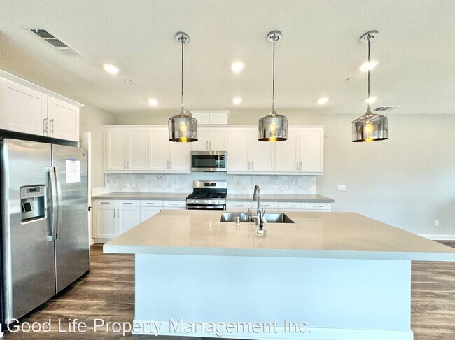 Building Photo - 10850 Everly Way