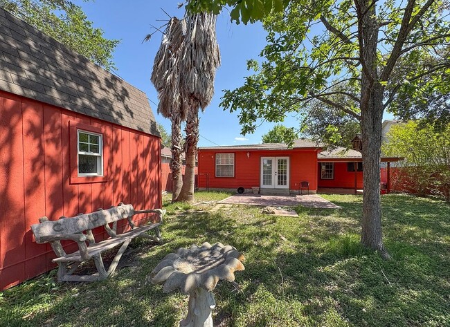 Foto del edificio - 311 Lebanon St