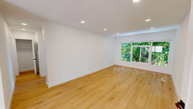 Foto del interior - 943 N Gardner St