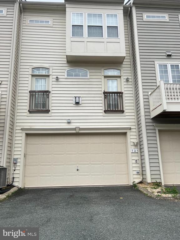 Building Photo - 749 Collington Ct