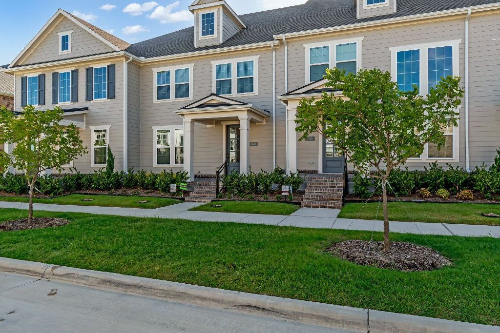 Foto principal - "Brand New 3 Bedroom, 2.5 Bath Townhome in...