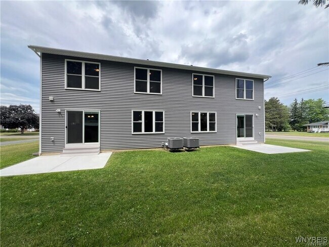 Foto del edificio - 1589 Center Rd