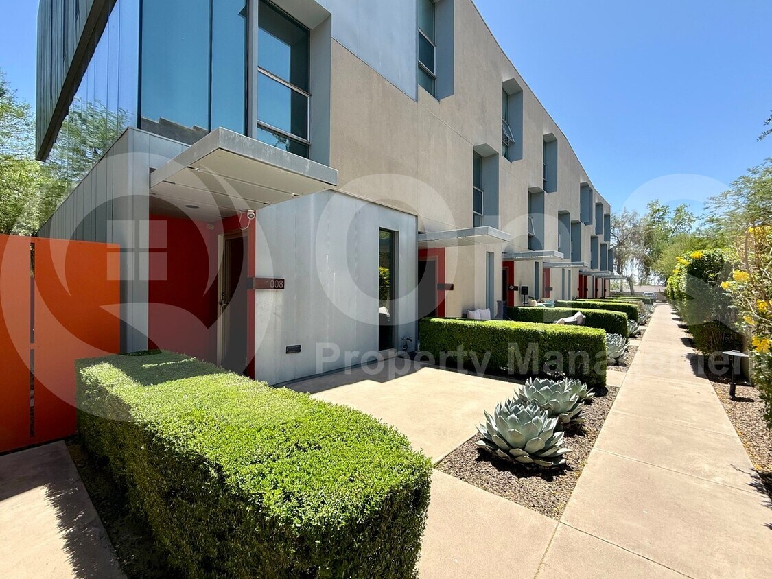 Foto principal - 7047 E Earll Dr
