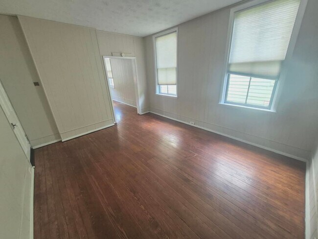 Foto del edificio - 417 Emma St