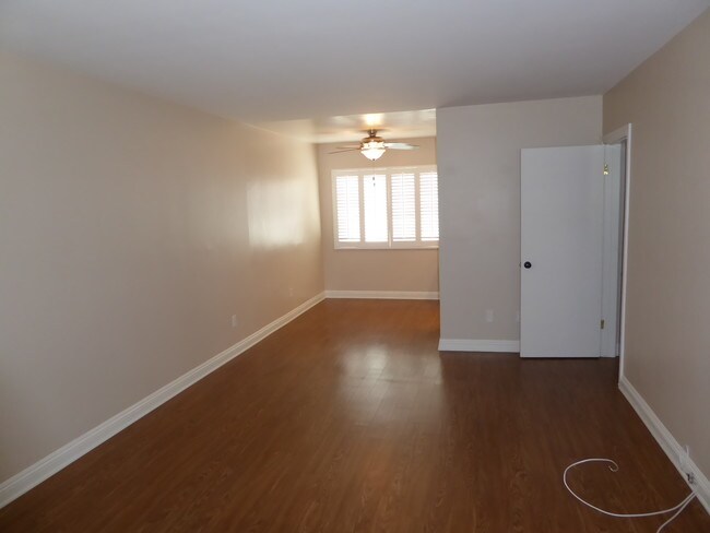 Building Photo - 8428 Amigo Ave