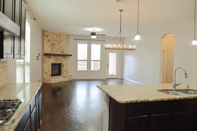 Building Photo - 10856 Leesa Dr