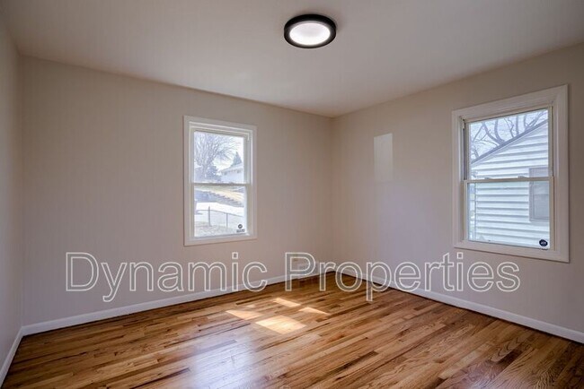 Foto del edificio - 3934 Monroe St