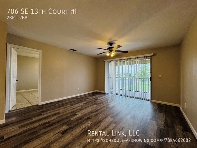 Foto del edificio - 706 SE 13th Ct