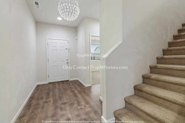 Building Photo - Luxury Home in Molalla with Nearby Shoppin...