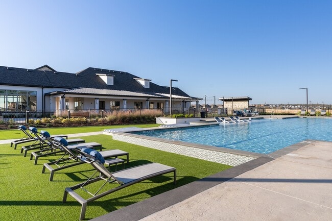 Building Photo - Artesia at Medina Valley