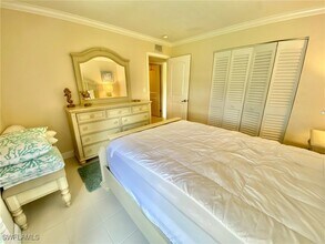 Building Photo - 145 Cypress Way E