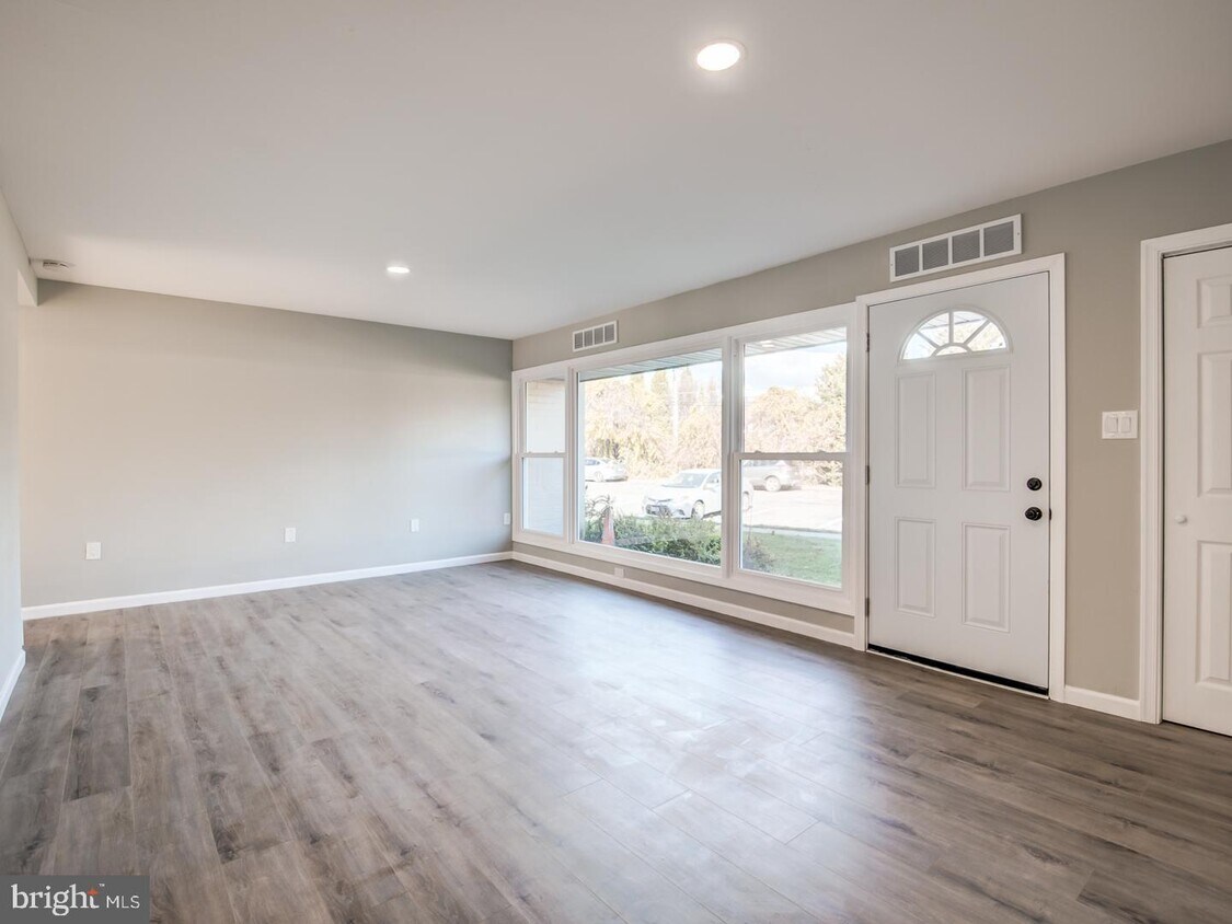 5021 Americana Dr, Annandale, VA 22003 Townhome Rentals in Annandale VA