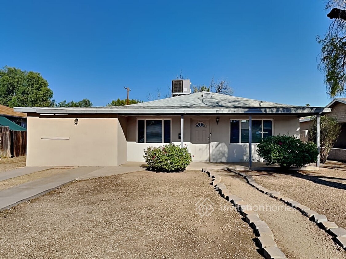 Primary Photo - 3111 N 34th St