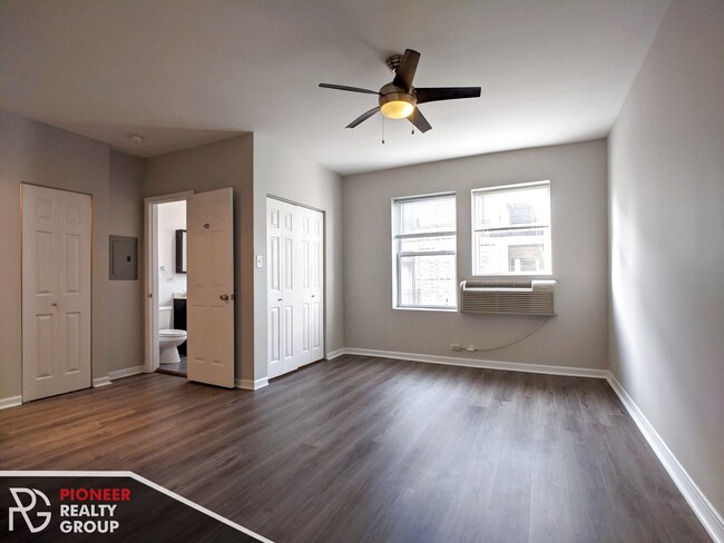 Foto del edificio - 1627 N Humboldt Blvd