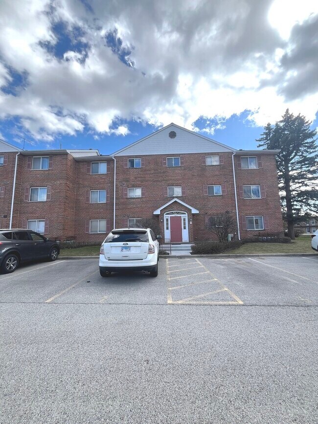 Foto del edificio - 7875 N Caldwell Ave