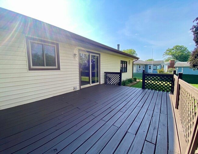 Building Photo - 120 Bunn Dr