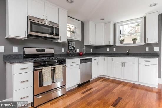 Foto principal - 329 S Castle St