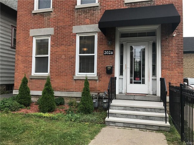 Building Photo - 202 N Townsend St