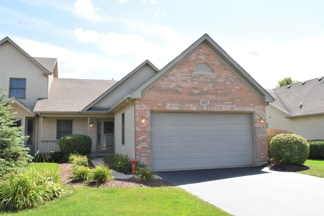 Building Photo - 627 Hampshire Dr