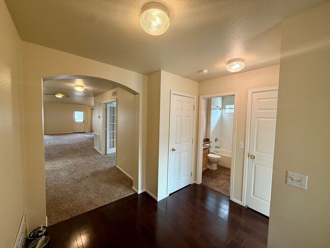 Building Photo - 3 bedroom, 2 Bath Ranch Home with 2 Car Attached Garage (WEEKLY MOWING INCLUDED) in South Fort Co...