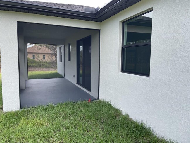 Foto del edificio - 5573 Abdella Ln