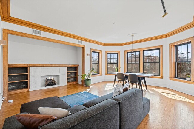 Foto del edificio - 1474 W Foster Ave