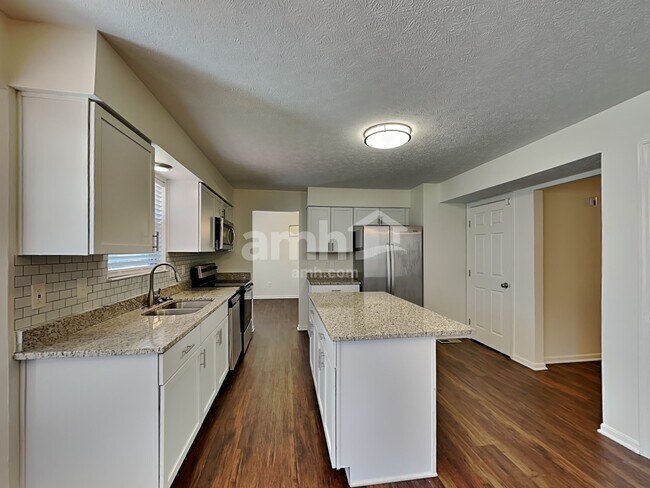Building Photo - 1220 Ben Avon Court