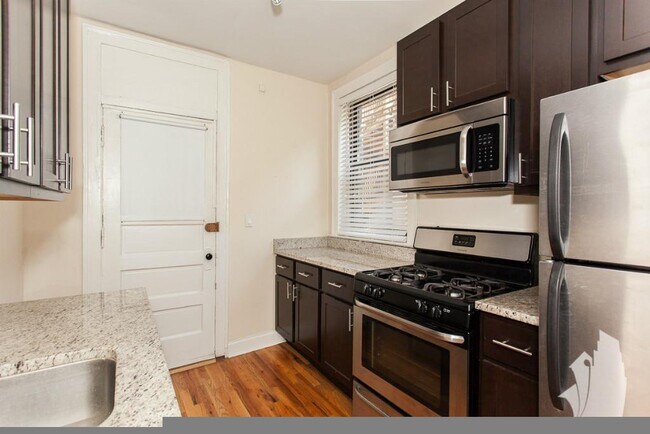 Foto del edificio - 4721 N Leavitt St