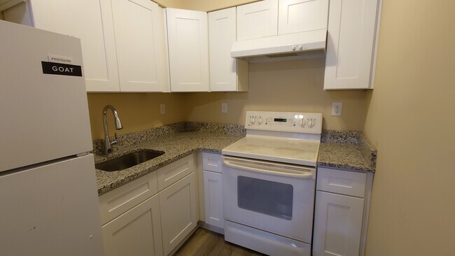 Foto del edificio - 18 S Forklanding Rd