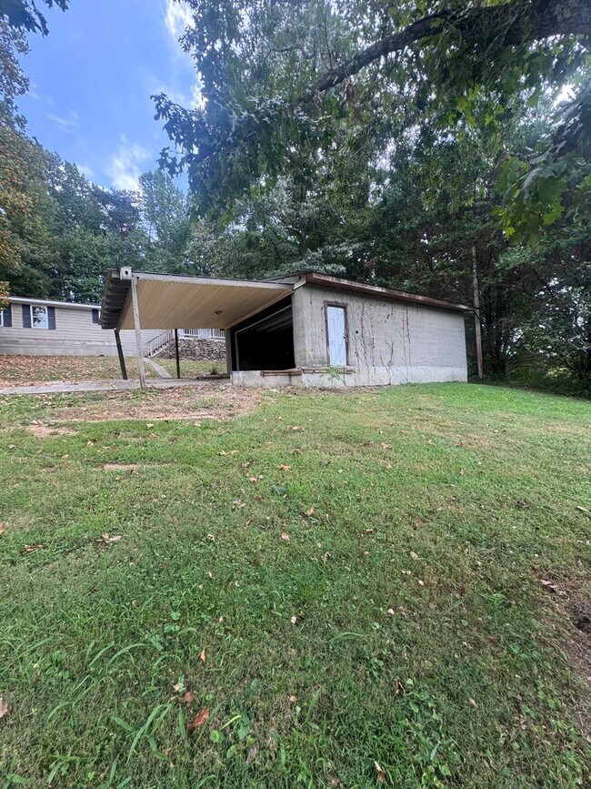 Foto del edificio - 375 Albright Rd