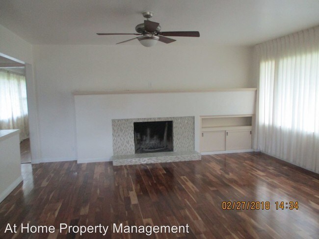 Building Photo - 3428 La Cresta Dr
