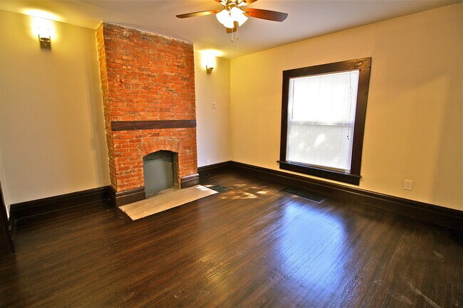 Foto del edificio - 38 W Oakland Ave