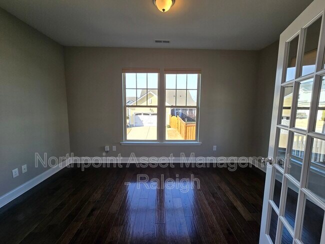 Building Photo - 1633 Drift Falls Ln