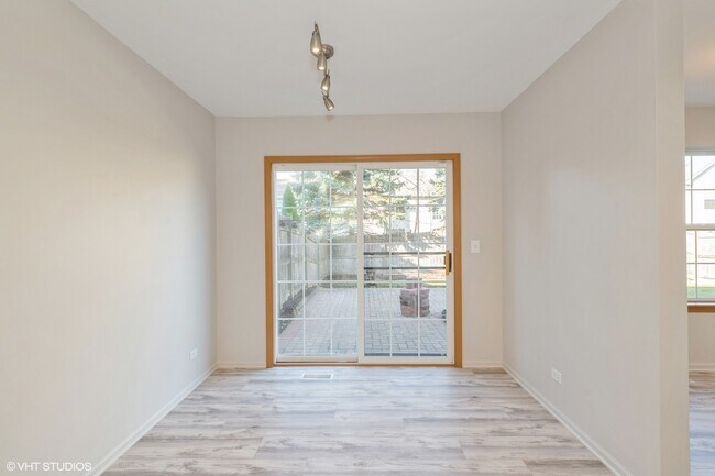 Building Photo - 39112 N Aberdeen Ln