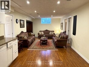 Building Photo - 114 Clairfields Dr W