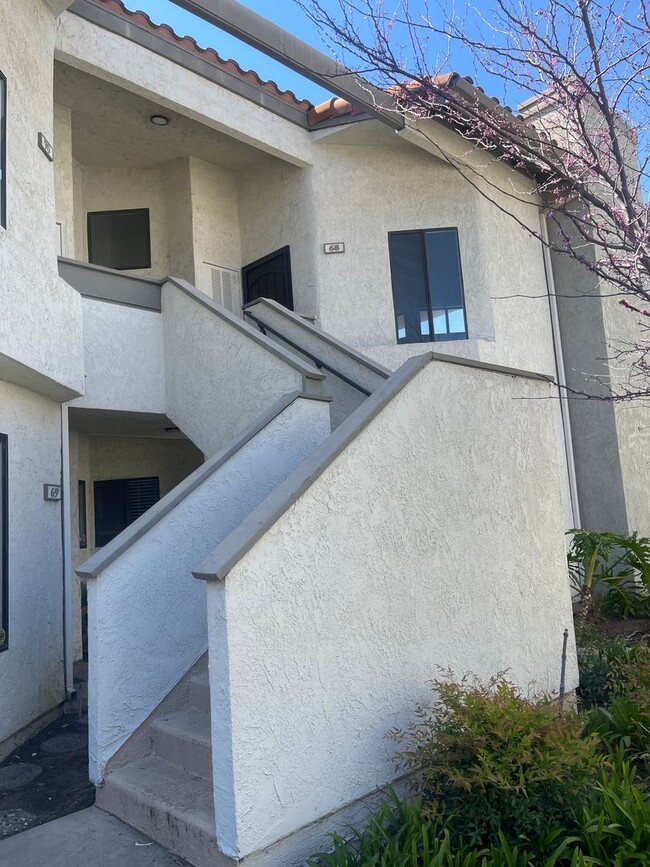 Building Photo - Phillips Ranch 2 Bedroom Condo