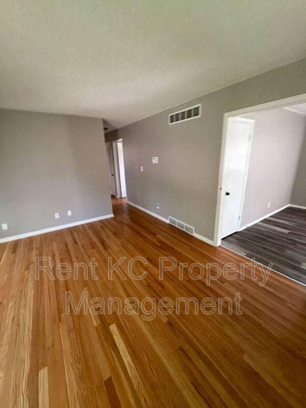 Foto del edificio - 8706 NE Boone St