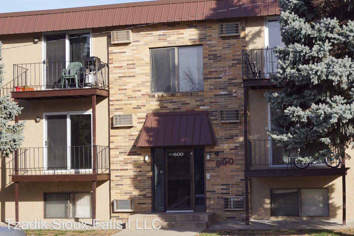 Primary Photo - 812-1209 W Bailey St