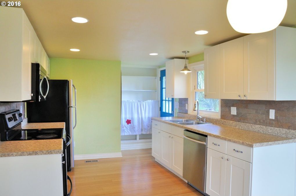 Building Photo - 7445 SE 71st Ave