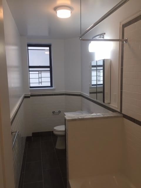Foto del edificio - 287 East 18th Street