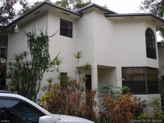 Building Photo - 3 br, 2 bath House - 3054 Center St # 3054
