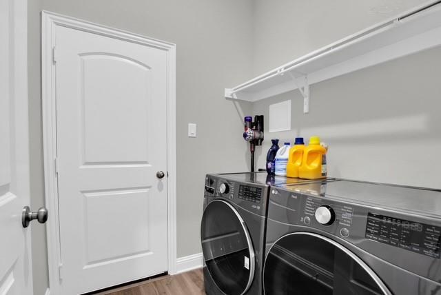 Foto del edificio - 347 Saltmeadow Ln