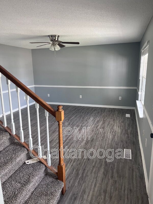 Foto del edificio - 292 Chestnut Ridge Road