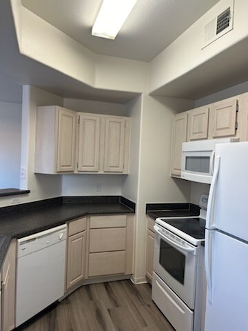 Foto del edificio - 13700 N Fountain Hills Blvd