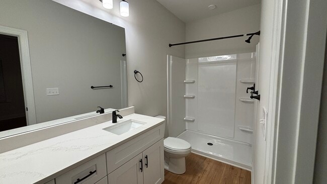 Building Photo - 4817 Victoria Ave