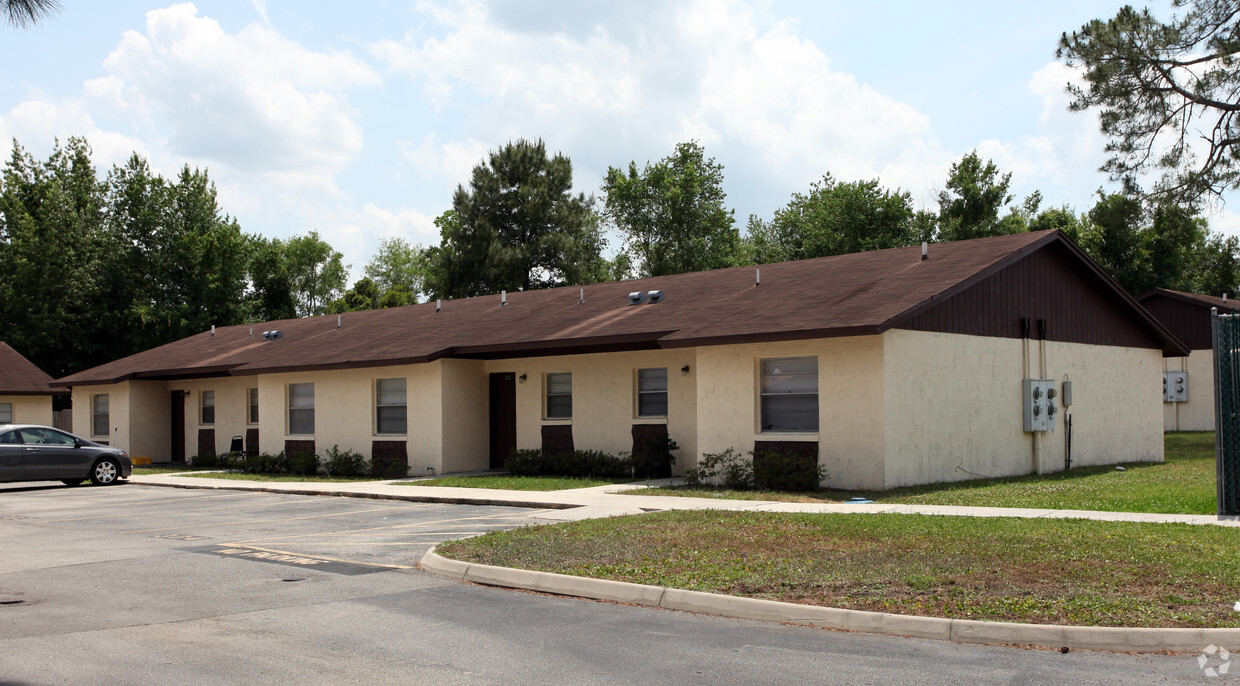 Building Photo - St Johns Apartments