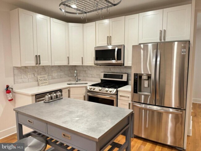 Foto del edificio - 1224 Holbrook St NE