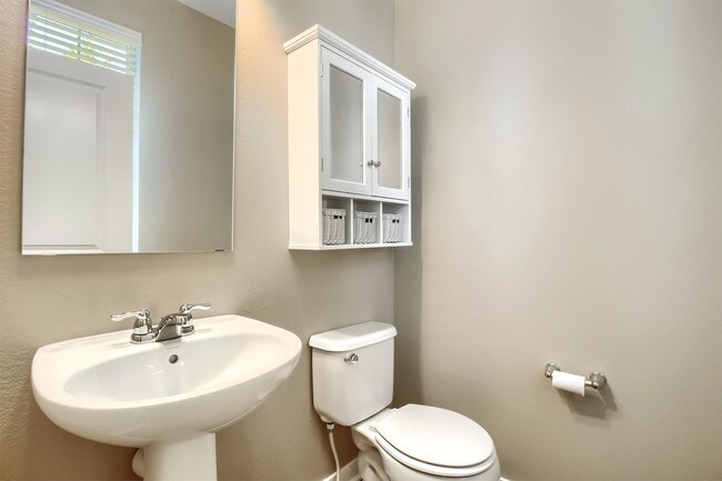 Building Photo - 10316 Tall Oaks Cir